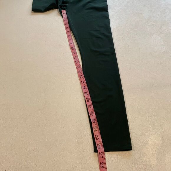 Fabletics Women’s Green High Rise Leggings Size M Athletic Yoga Pants - Picture 7 of 8